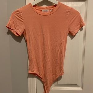 Aritzia t-shirt bodysuit